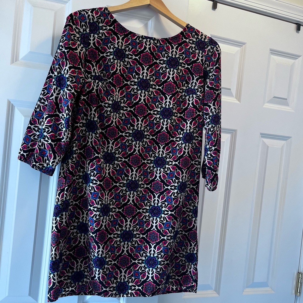 Old Navy geometric print dress black and pink satiny zippered back size a